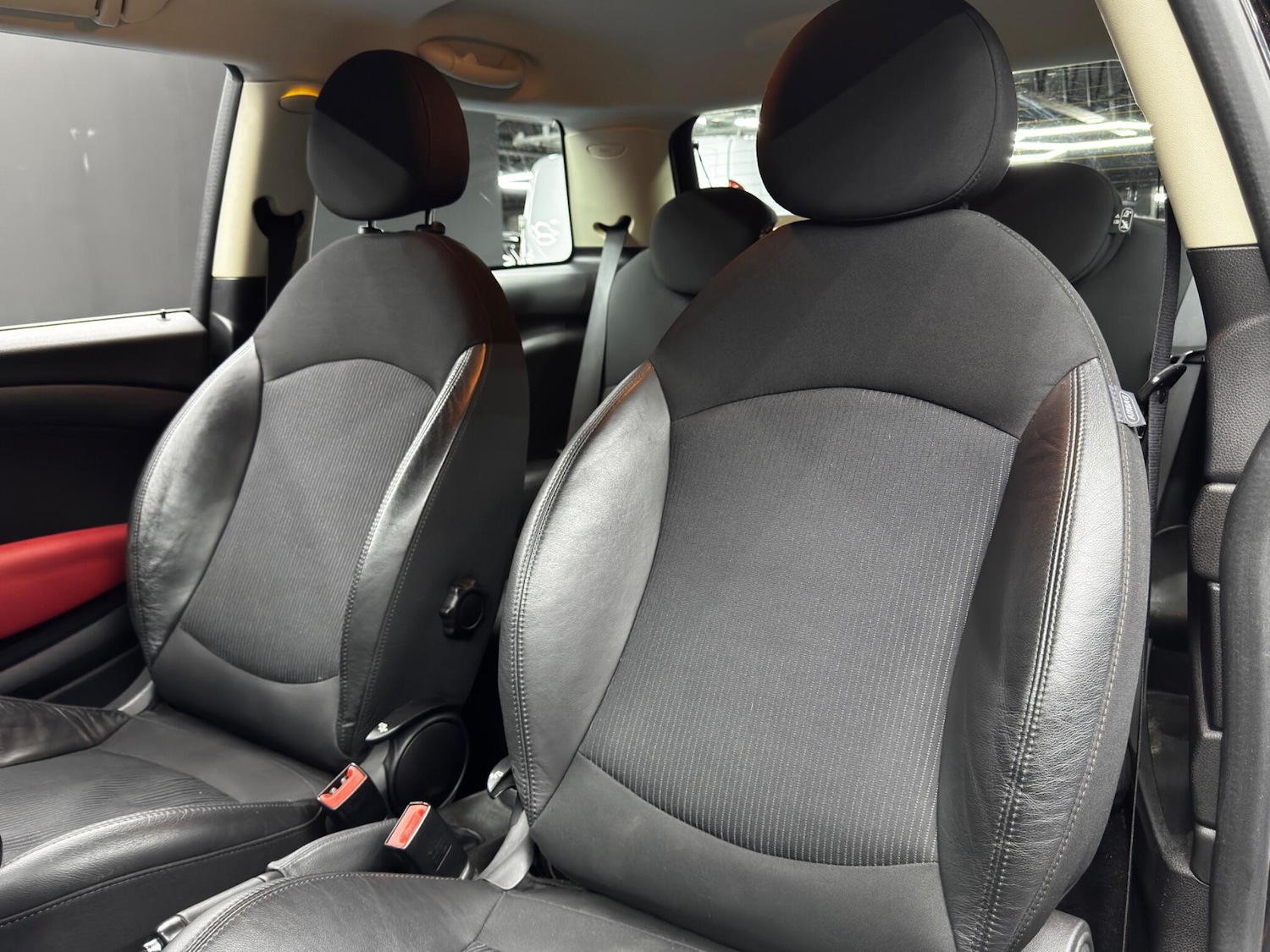 Used MINI Hatch 2011 for sale - 76965328: Photo 14