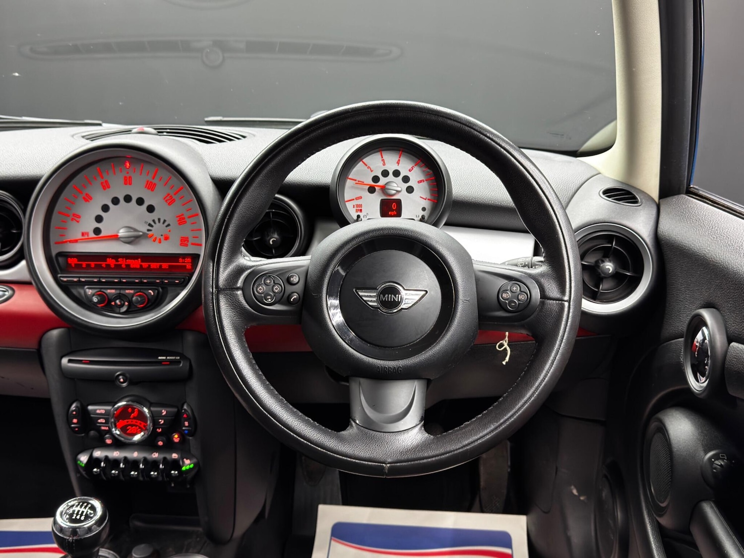 Used MINI Hatch 2011 for sale - 76965328: Photo 17