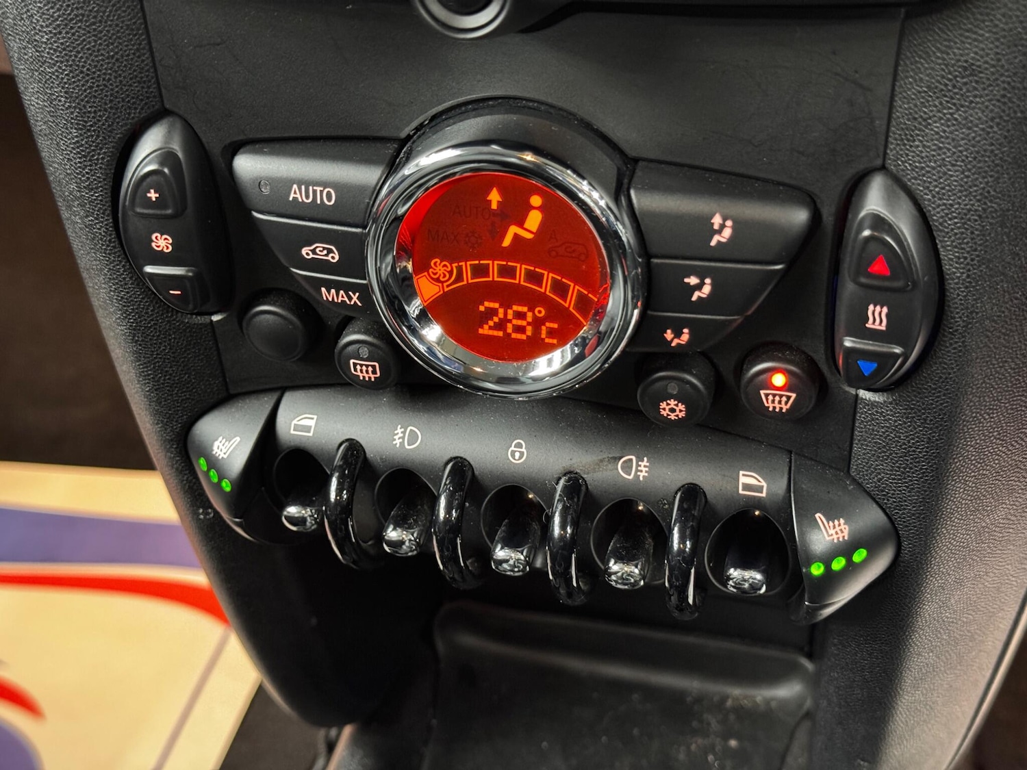 Used MINI Hatch 2011 for sale - 76965328: Photo 24