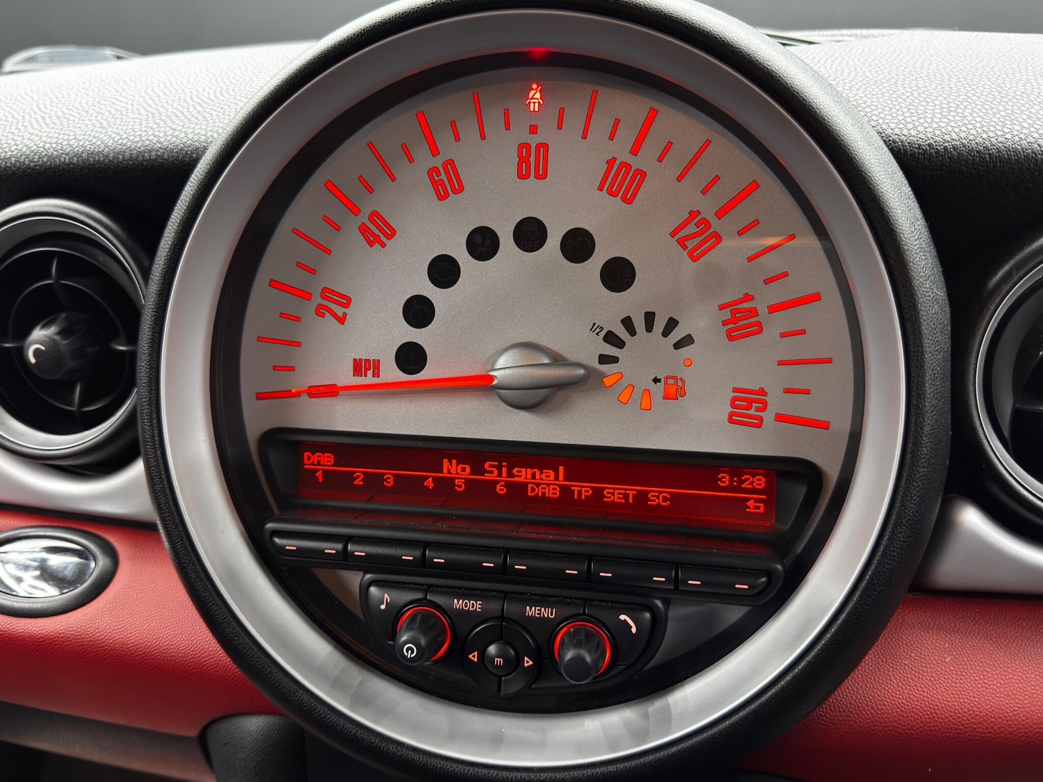 Used MINI Hatch 2011 for sale - 76965328: Photo 25