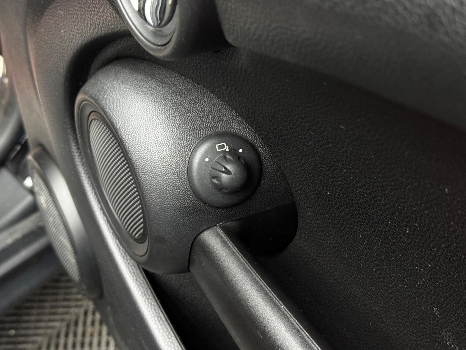 Used MINI Hatch 2011 for sale - 76965328: Photo 33