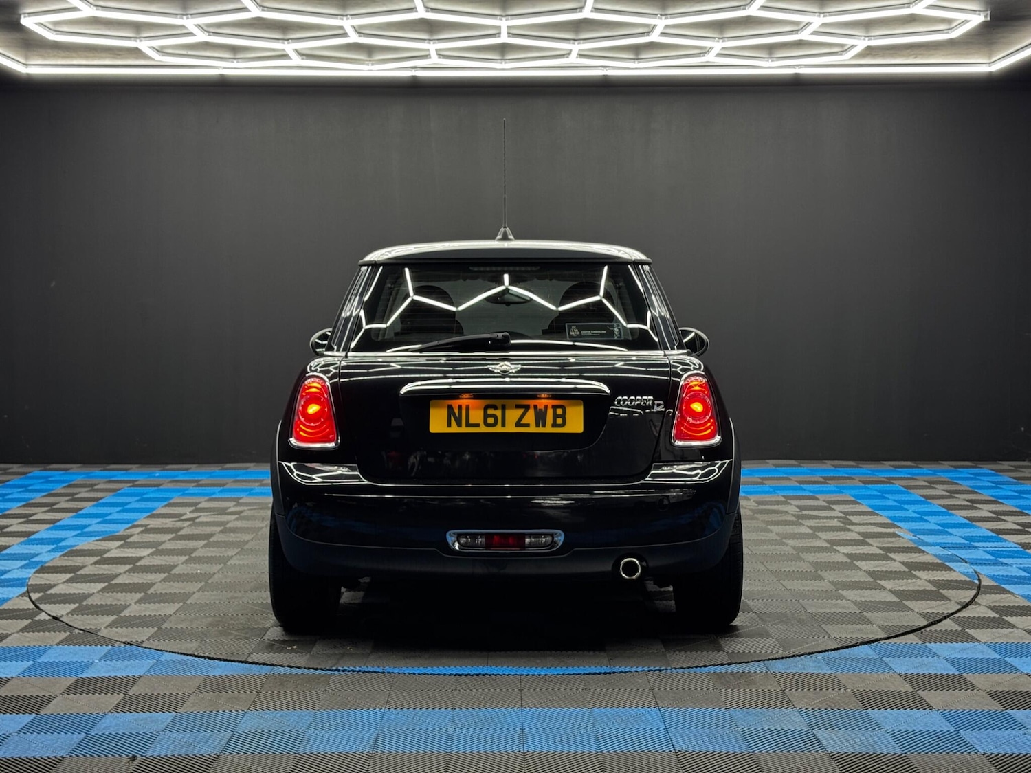 Used MINI Hatch 2011 for sale - 76965328: Photo 6