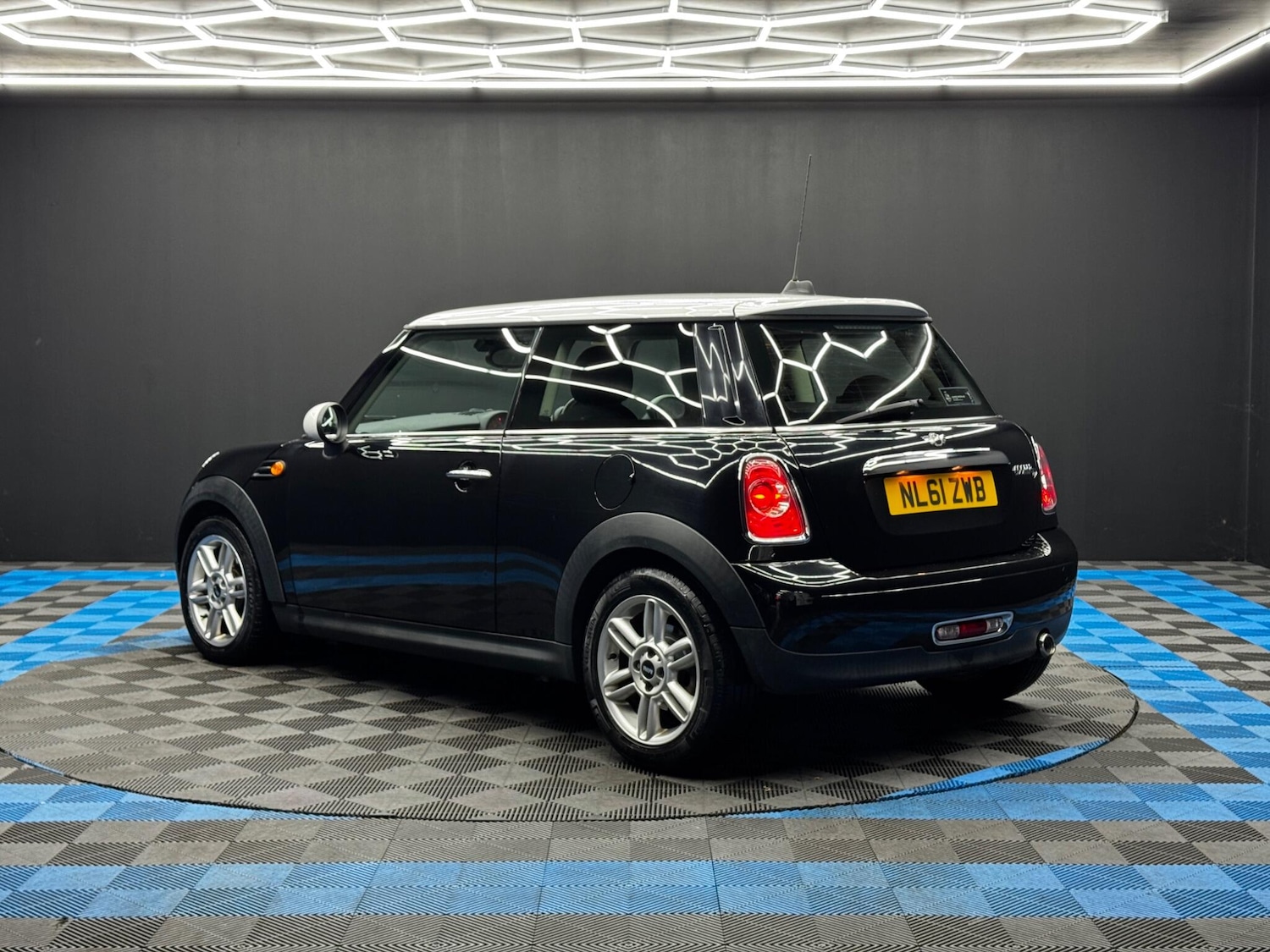 Used MINI Hatch 2011 for sale - 76965328: Photo 7