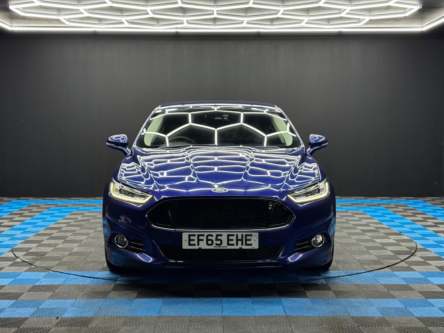 Used Ford Mondeo 2015 for sale - 76408930: Photo 2