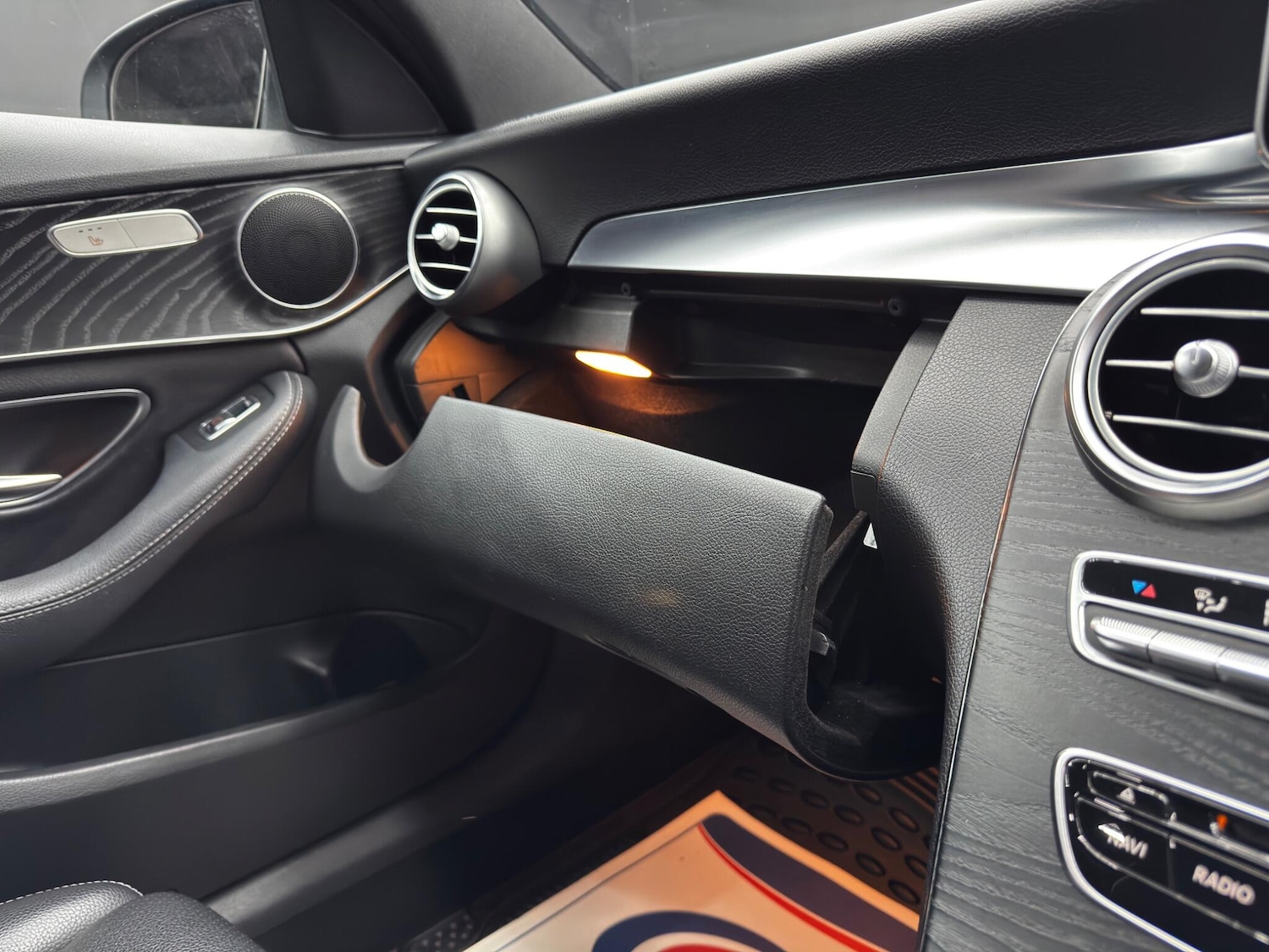 Used Mercedes-Benz C Class 2019 for sale - 77695549: Photo 36