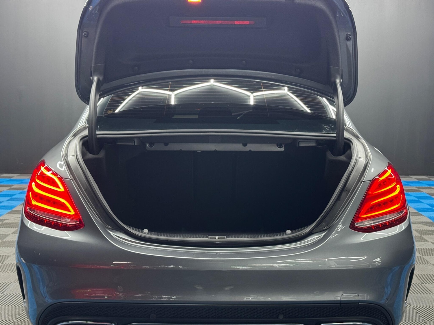 Used Mercedes-Benz C Class 2019 for sale - 77695549: Photo 37