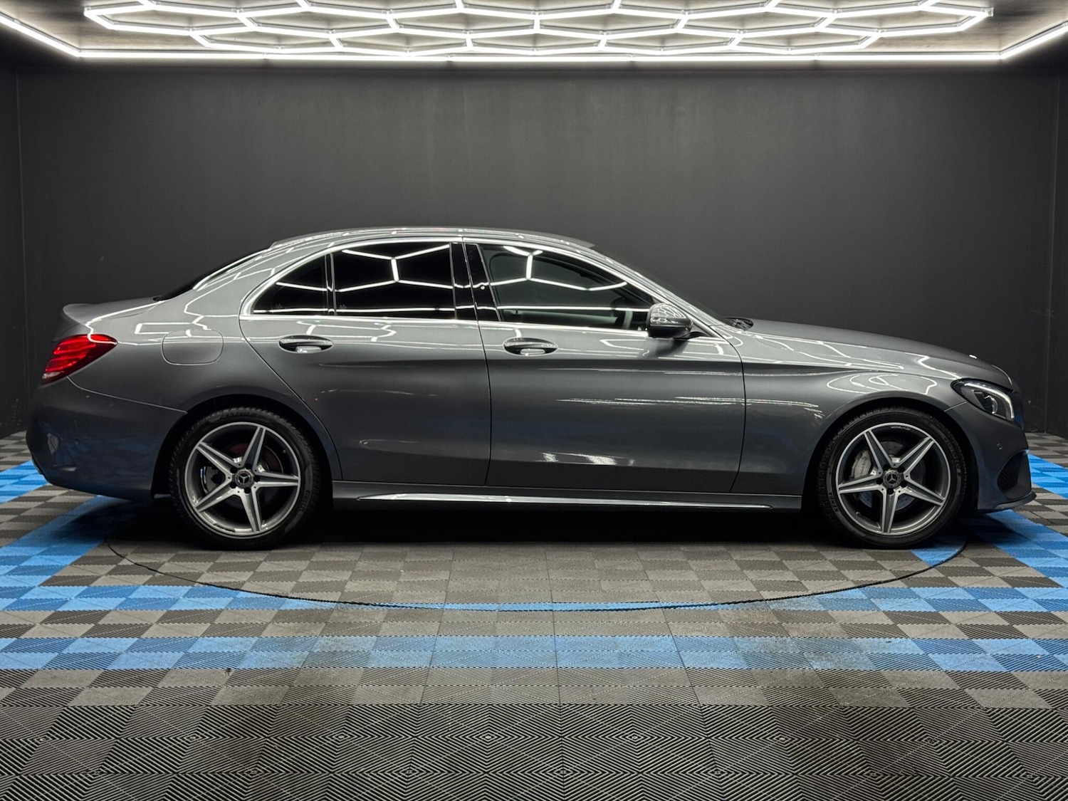 Used Mercedes-Benz C Class 2019 for sale - 77695549: Photo 4