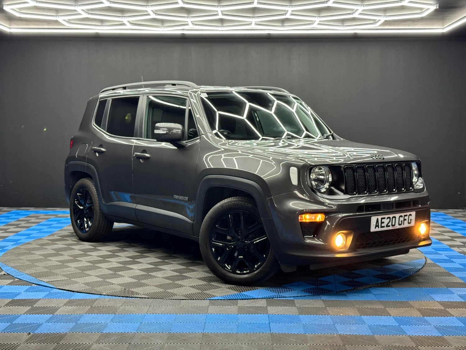 Used Jeep Renegade 2020 for sale - 76987921: Photo 2