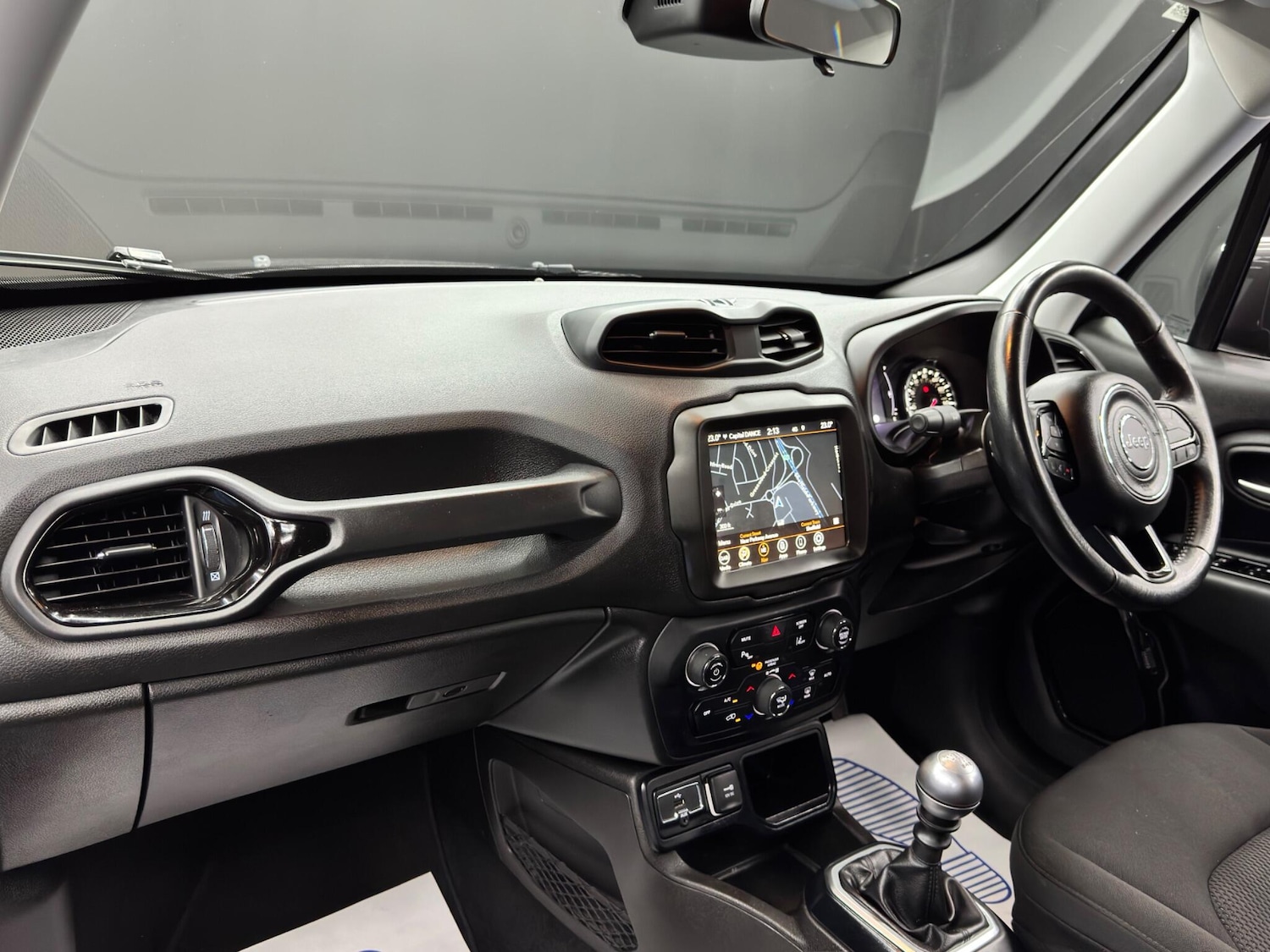 Used Jeep Renegade 2020 for sale - 76987921: Photo 20