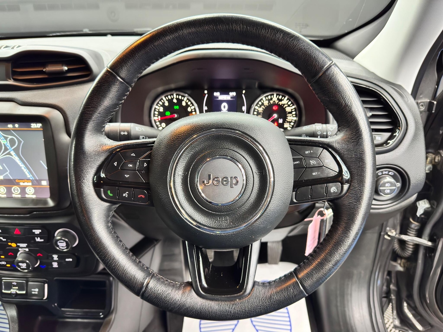 Used Jeep Renegade 2020 for sale - 76987921: Photo 29