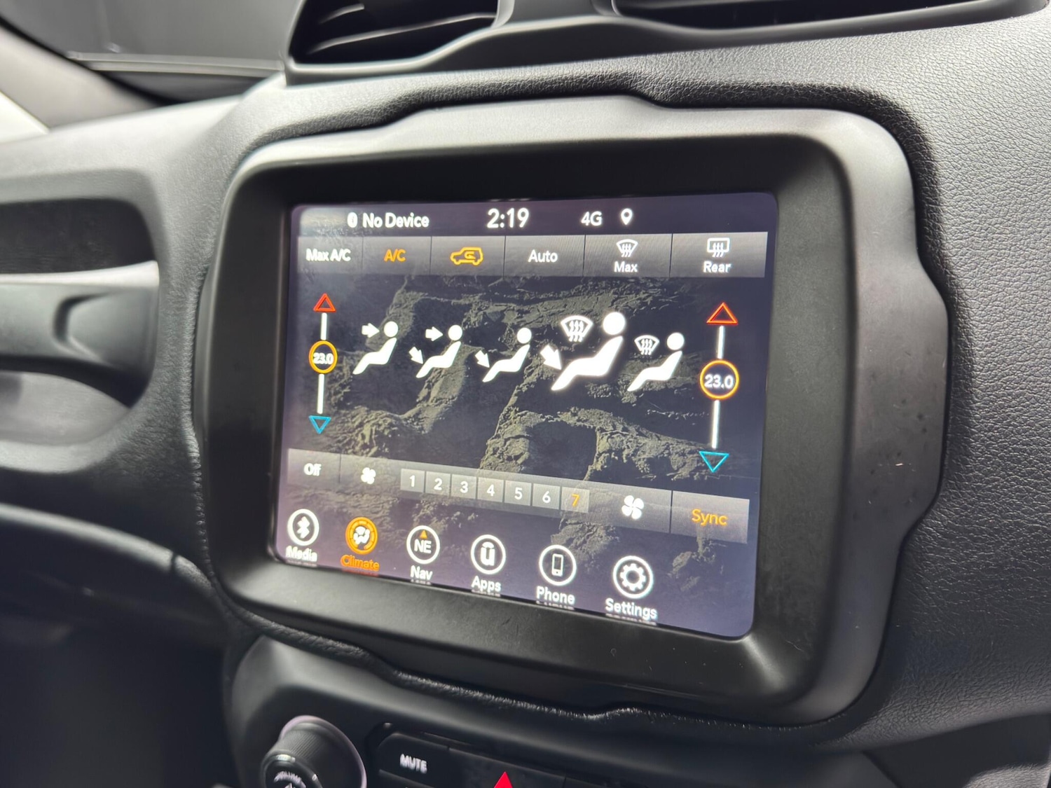 Used Jeep Renegade 2020 for sale - 76987921: Photo 44