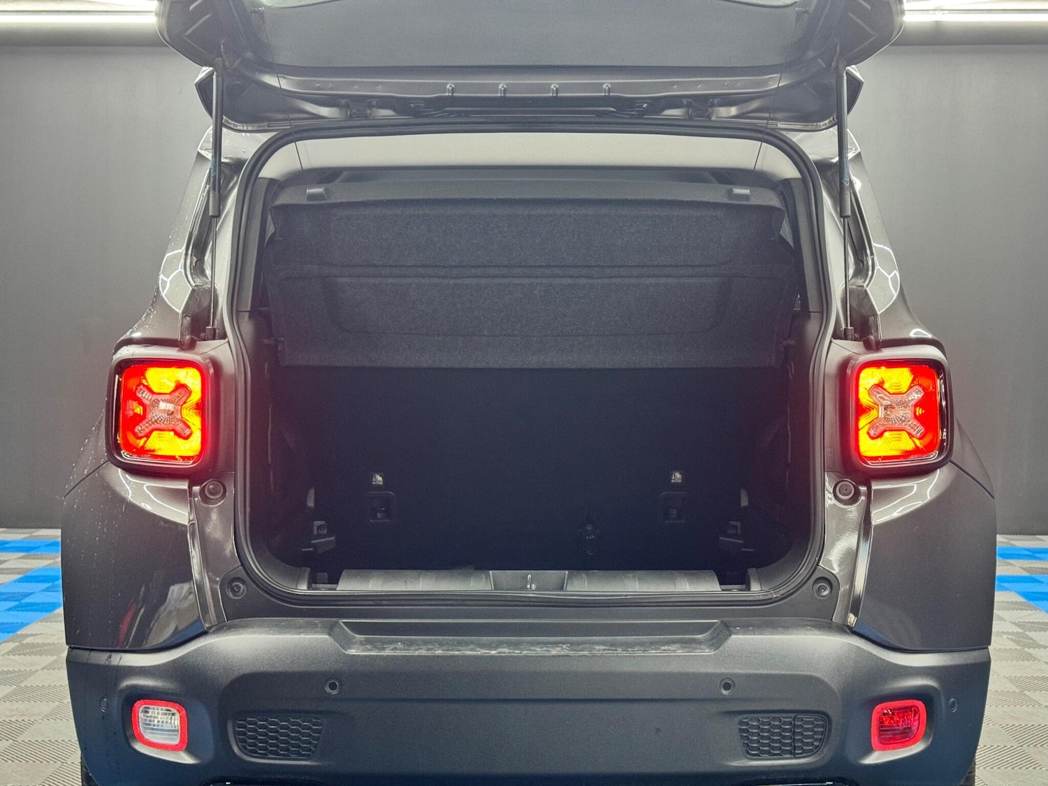 Used Jeep Renegade 2020 for sale - 76987921: Photo 49