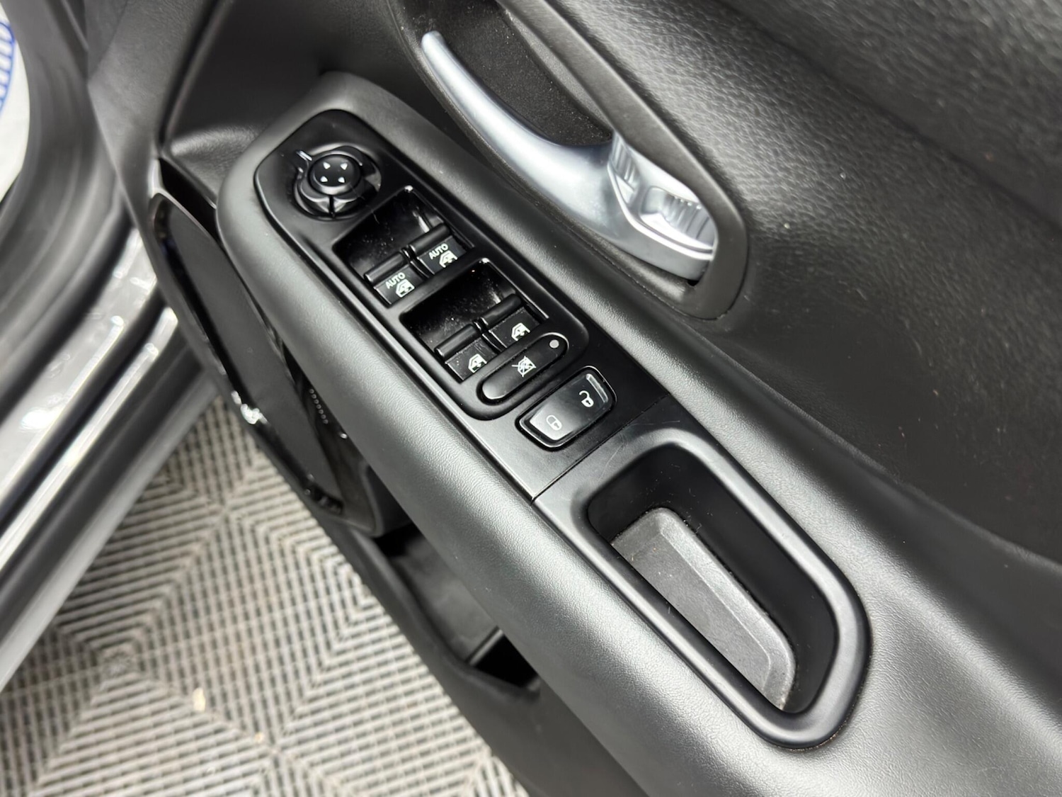 Used Jeep Renegade 2020 for sale - 76987921: Photo 52