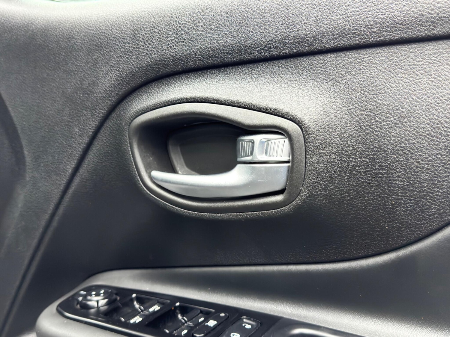 Used Jeep Renegade 2020 for sale - 76987921: Photo 53