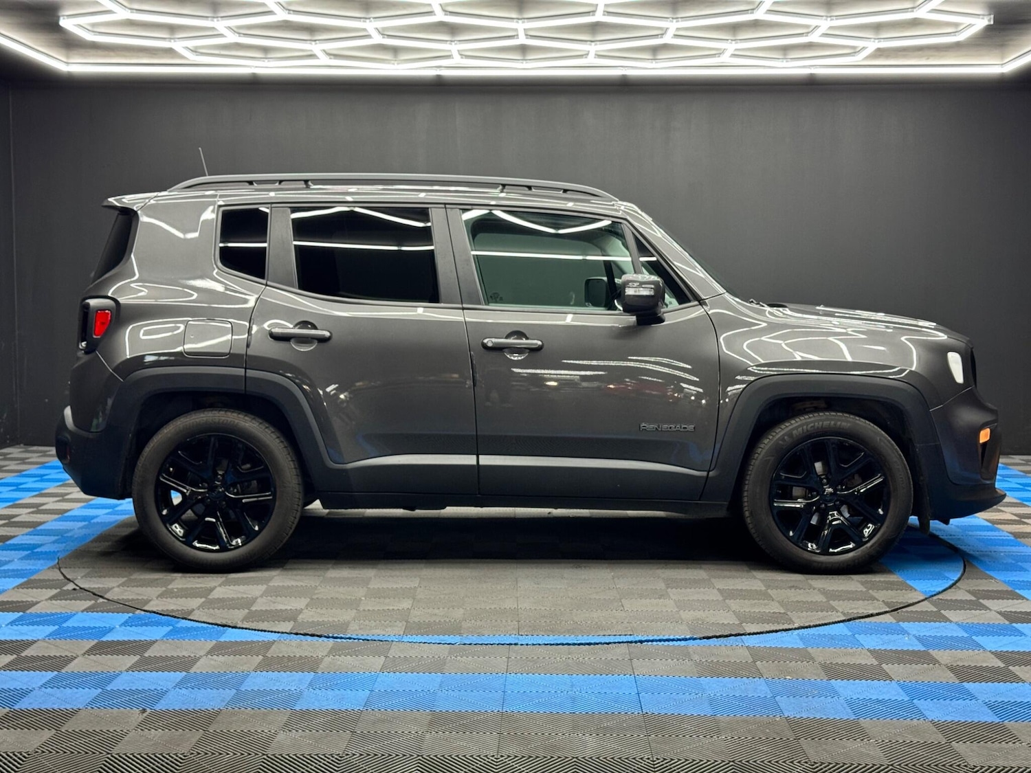 Used Jeep Renegade 2020 for sale - 76987921: Photo 6