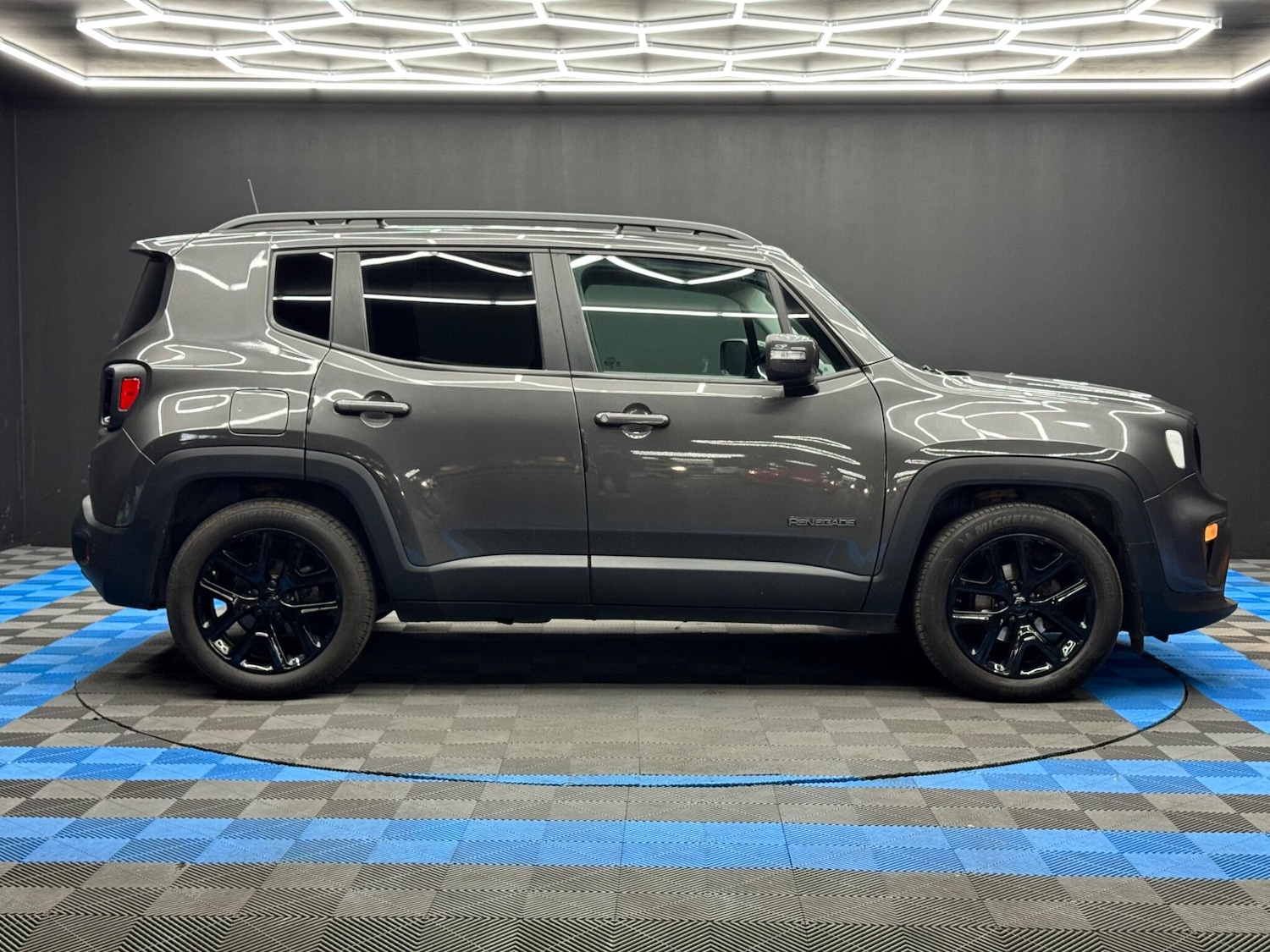 Used Jeep Renegade 2020 for sale - 76987921: Photo 7