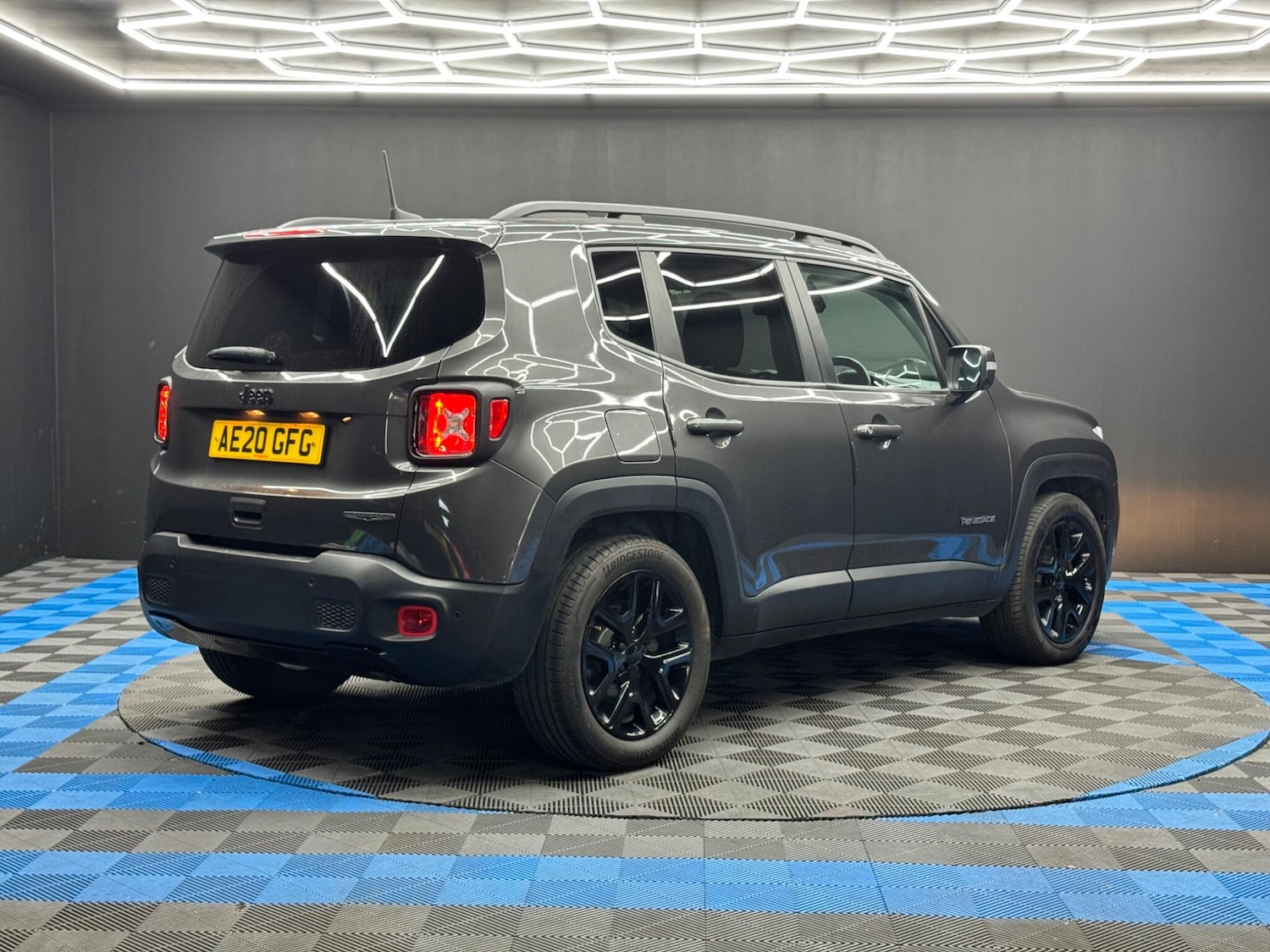 Used Jeep Renegade 2020 for sale - 76987921: Photo 8