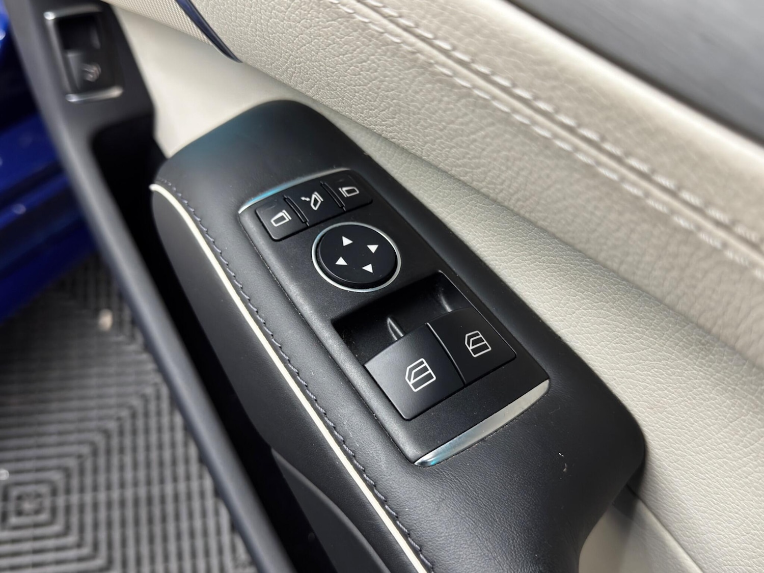 Used Mercedes-Benz SL 2018 for sale - 76701572: Photo 43