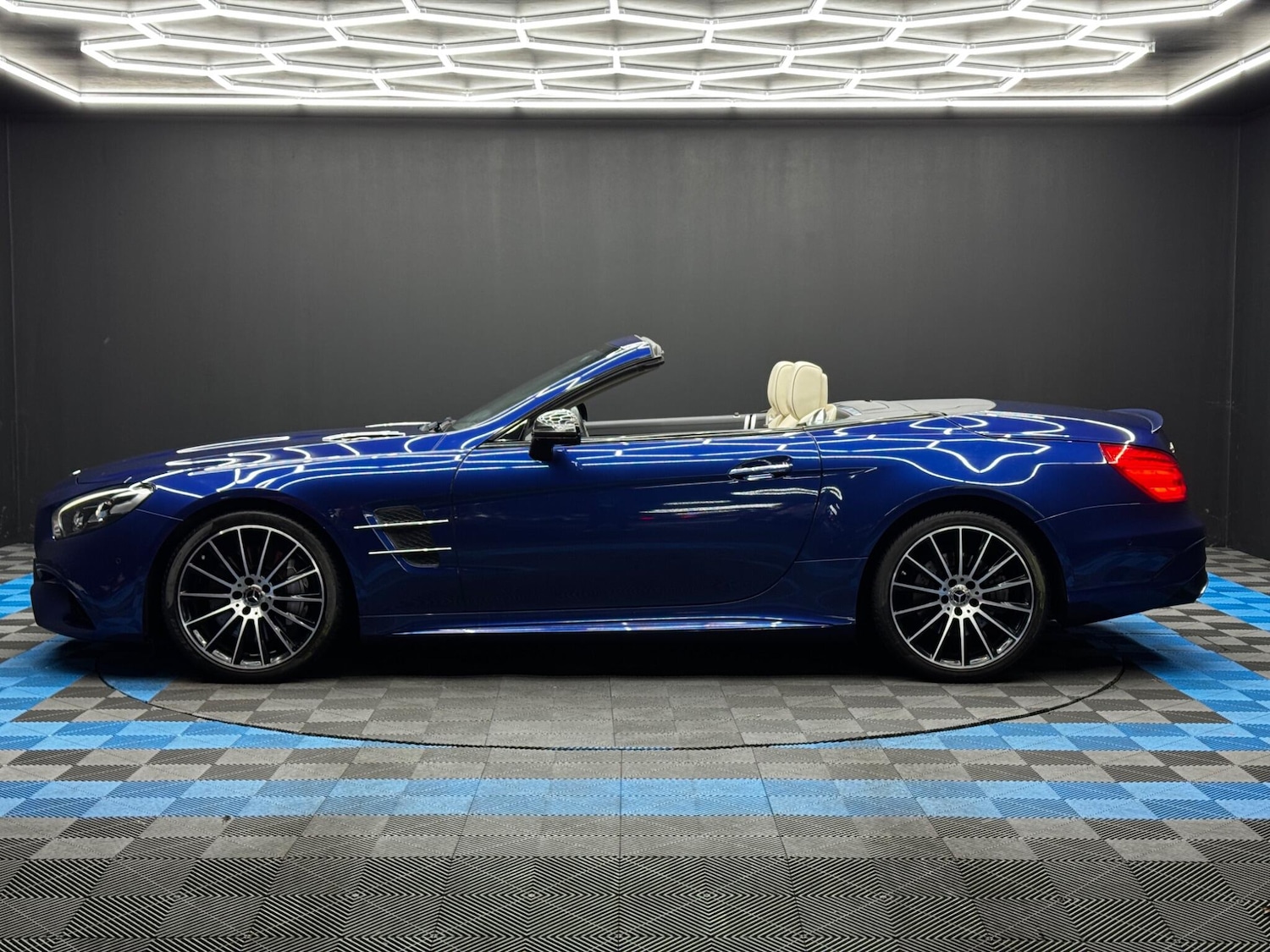 Used Mercedes-Benz SL 2018 for sale - 76701572: Photo 8