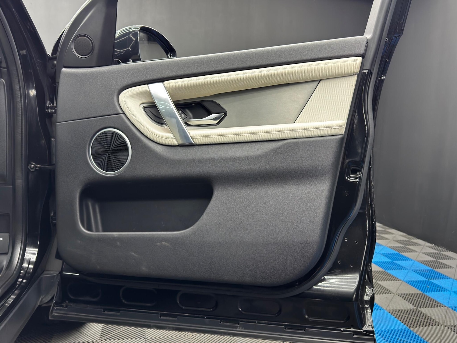 Used Land Rover Discovery Sport 2021 for sale - 78006642: Photo 41