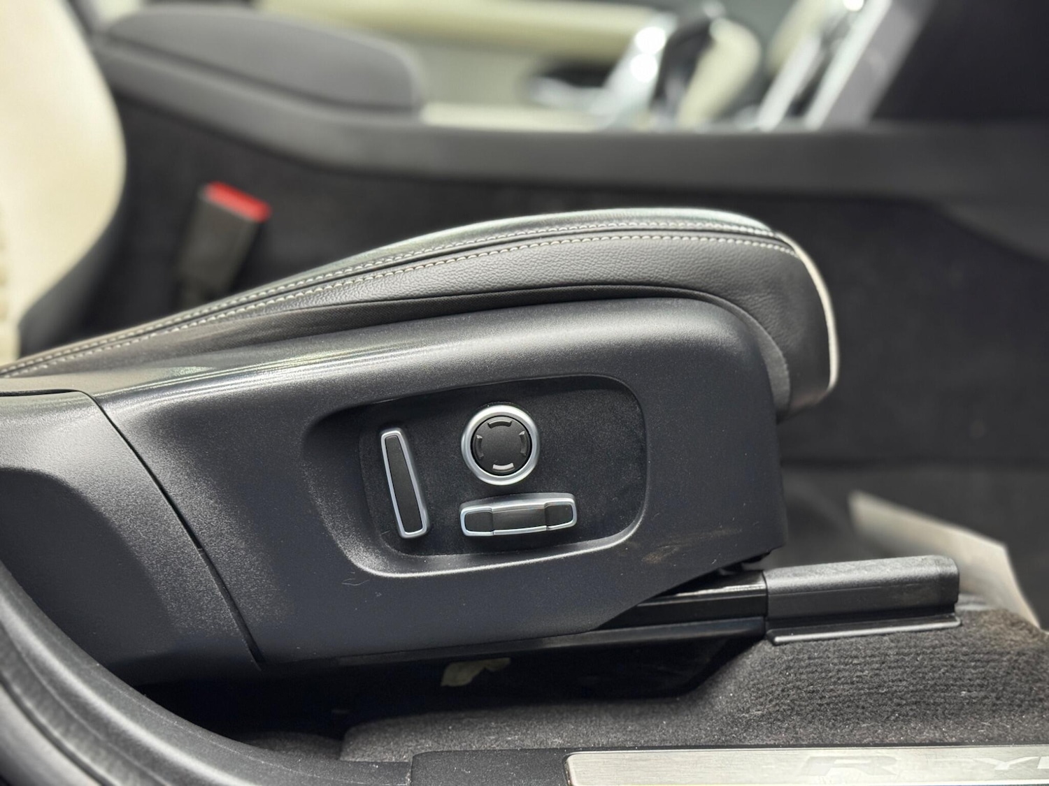 Used Land Rover Discovery Sport 2021 for sale - 78006642: Photo 44