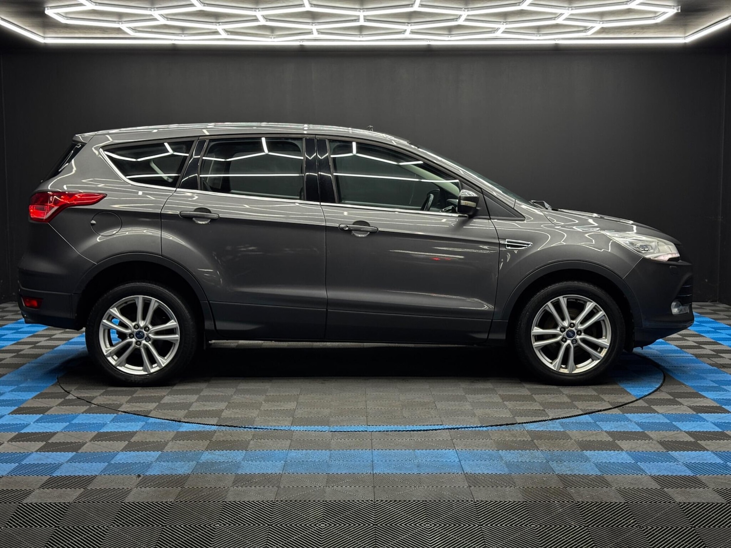 Used Ford Kuga 2013 for sale - 76913215: Photo 4