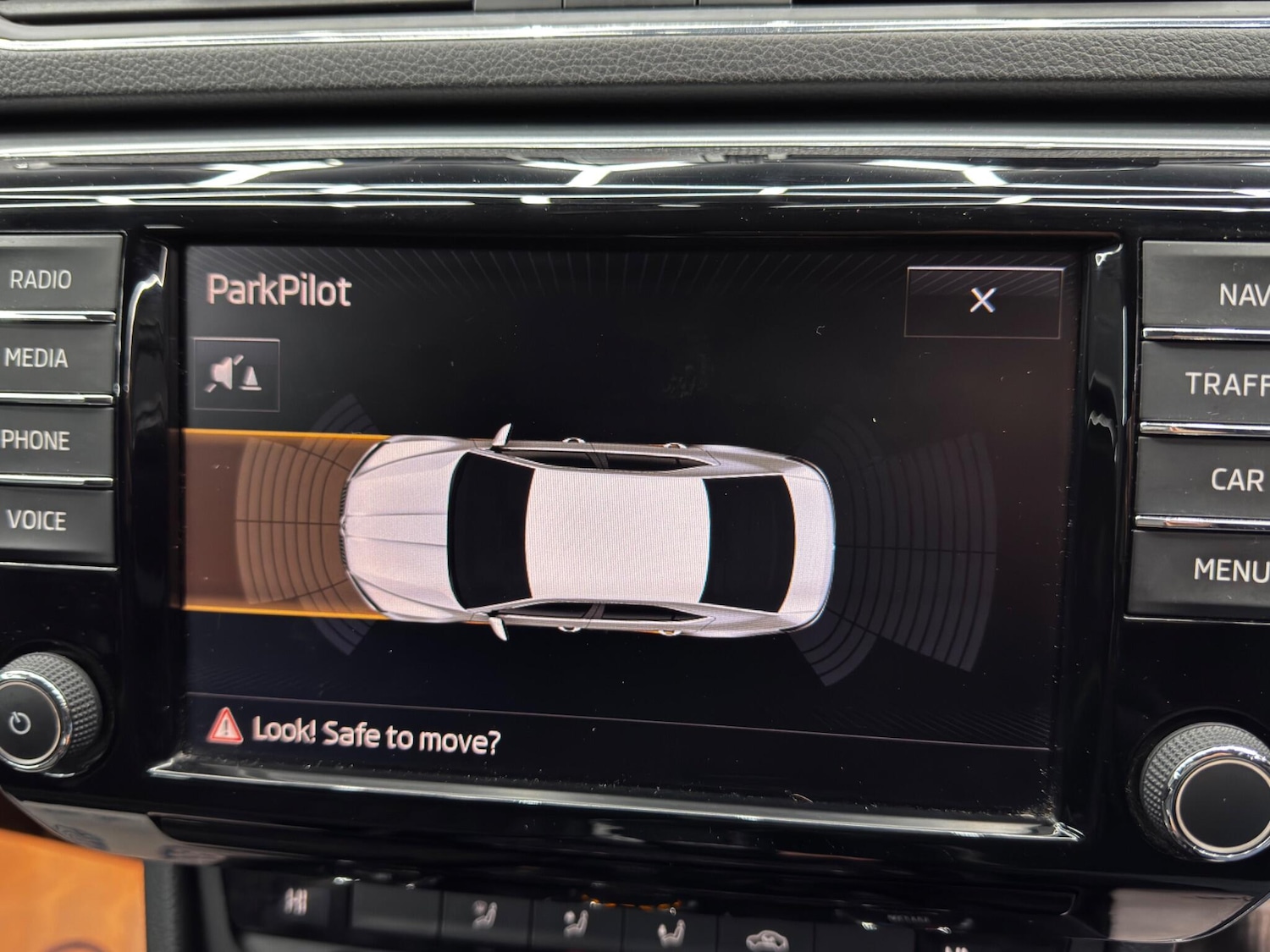 Used Skoda Superb 2017 for sale - 76839743: Photo 33