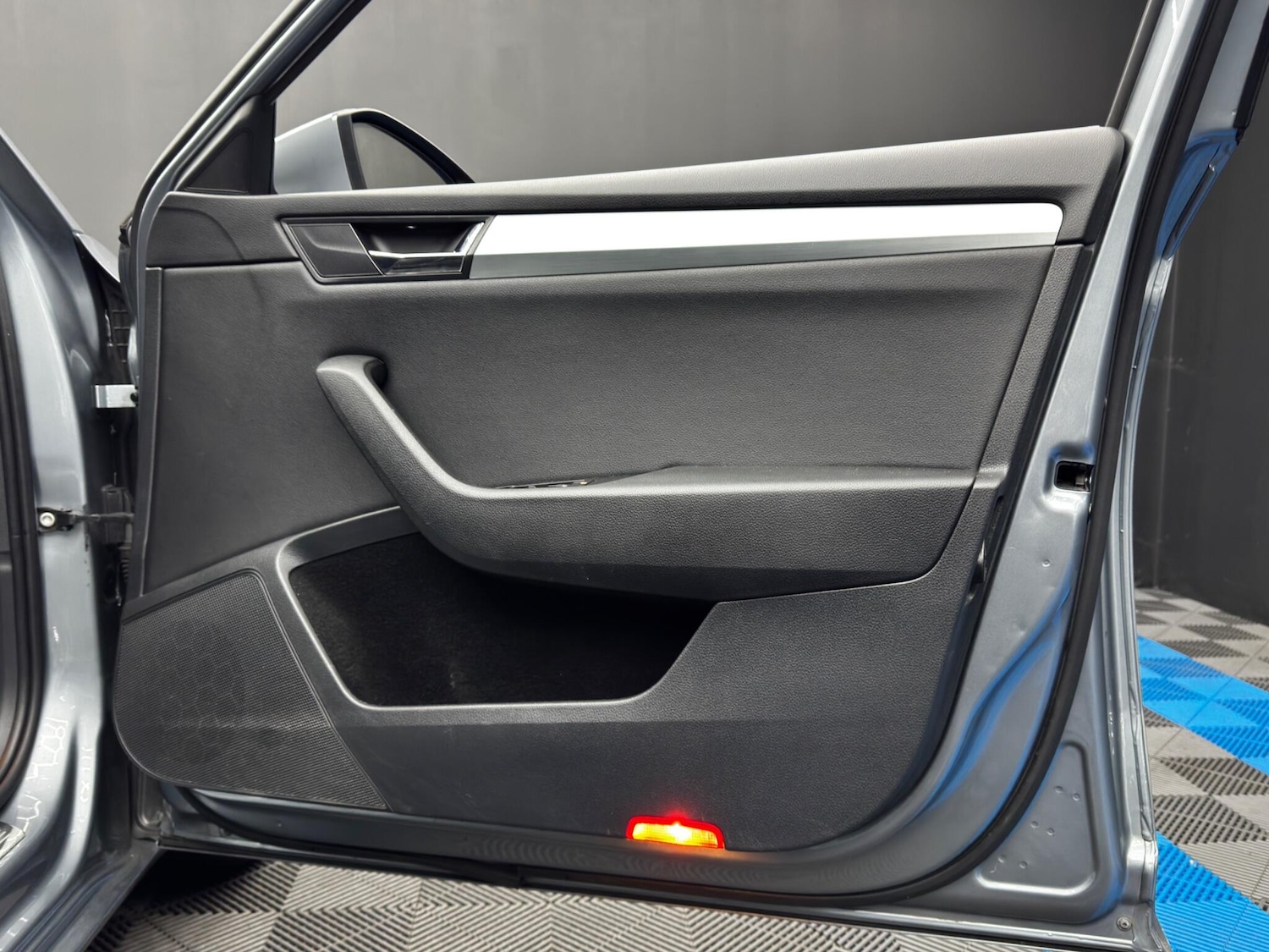 Used Skoda Superb 2017 for sale - 76839743: Photo 35