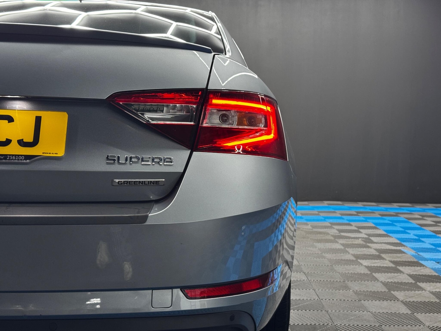 Used Skoda Superb 2017 for sale - 76839743: Photo 40