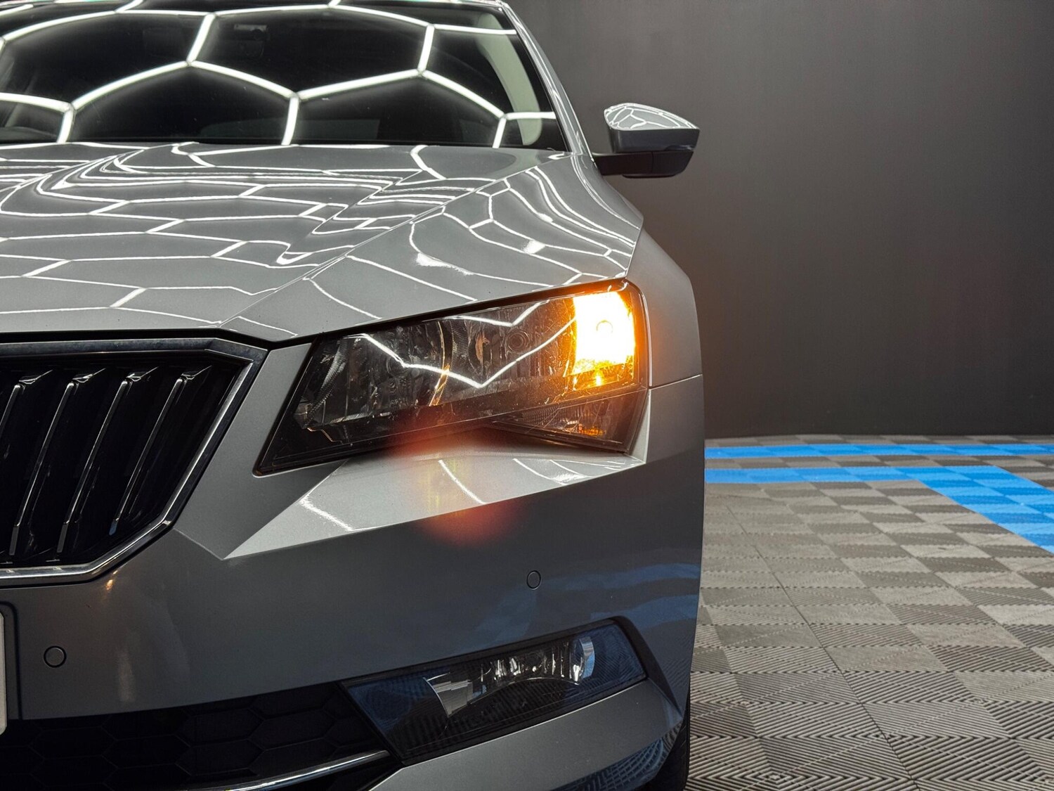 Used Skoda Superb 2017 for sale - 76839743: Photo 42