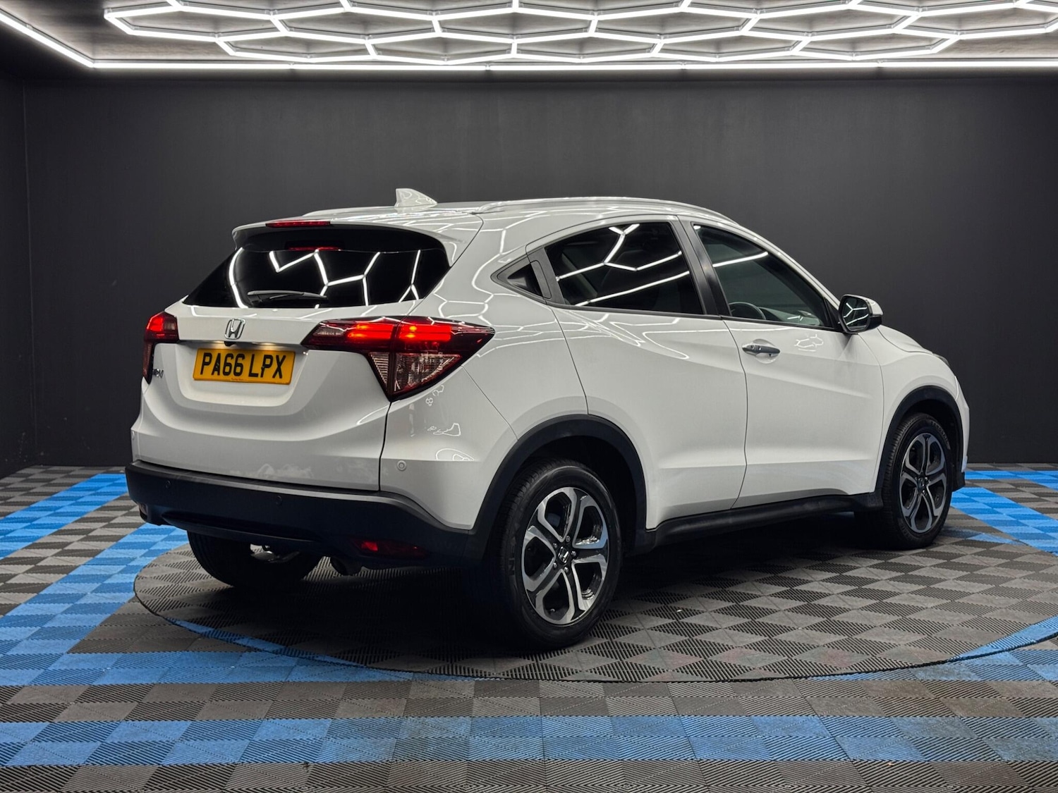 Used Honda HR-V 2016 for sale - 77696090: Photo 5