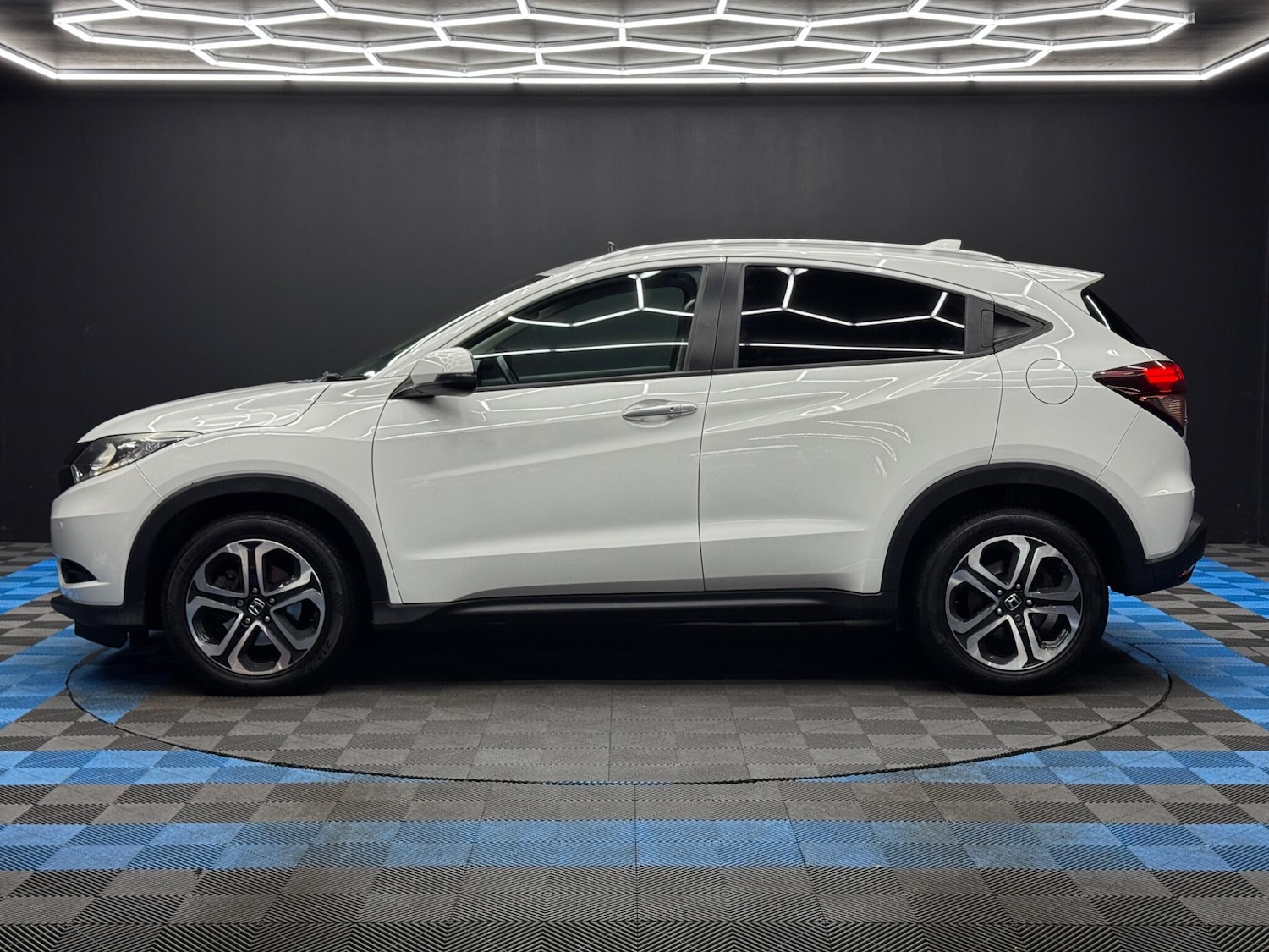 Used Honda HR-V 2016 for sale - 77696090: Photo 8