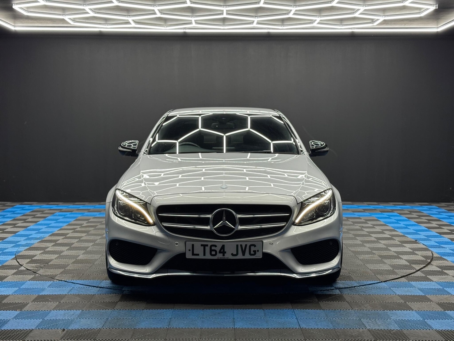 Used Mercedes-Benz C Class 2014 for sale - 77143388: Photo 2