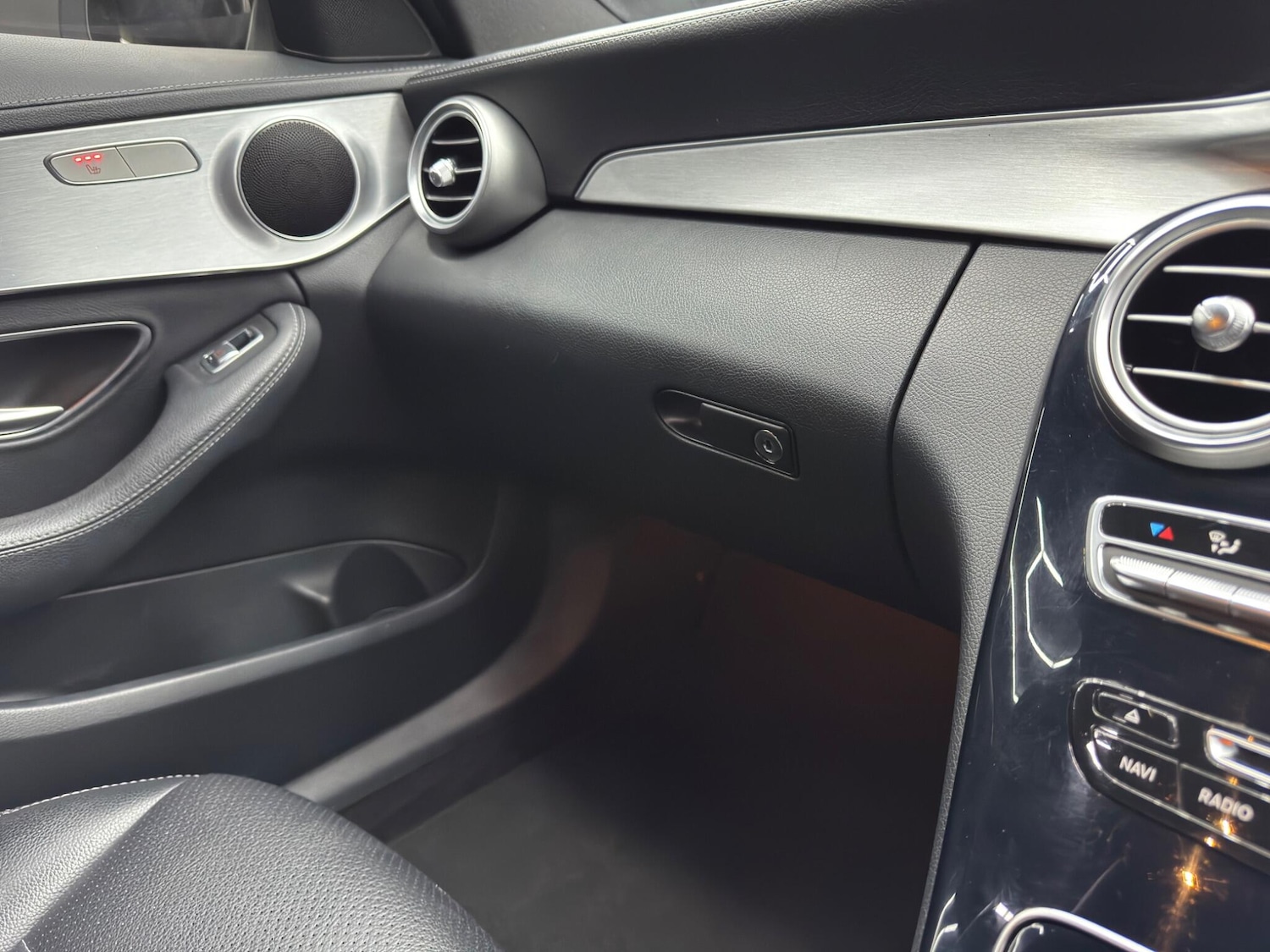 Used Mercedes-Benz C Class 2014 for sale - 77143388: Photo 33