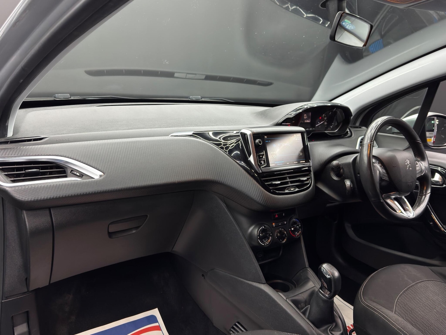 Used Peugeot 208 2017 for sale - 77387395: Photo 11