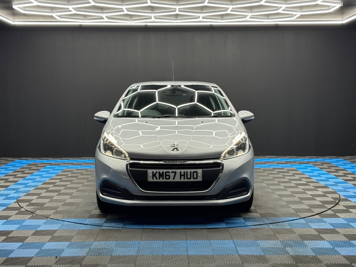 Used Peugeot 208 2017 for sale - 77387395: Photo 2