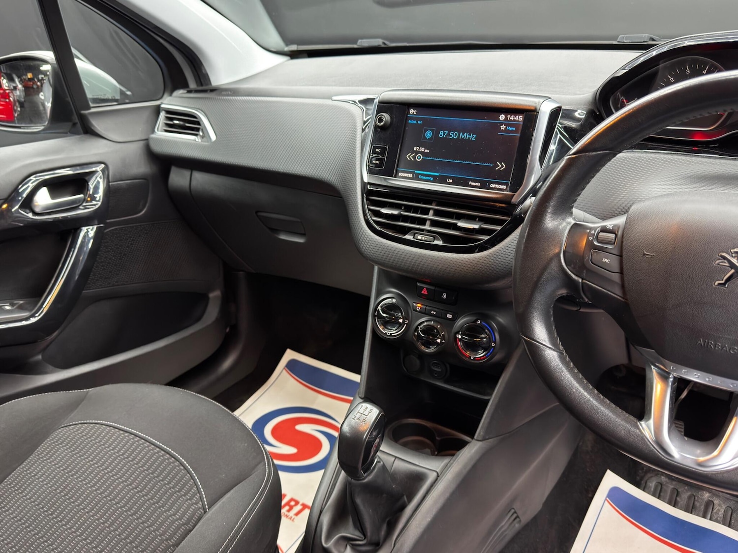 Used Peugeot 208 2017 for sale - 77387395: Photo 22