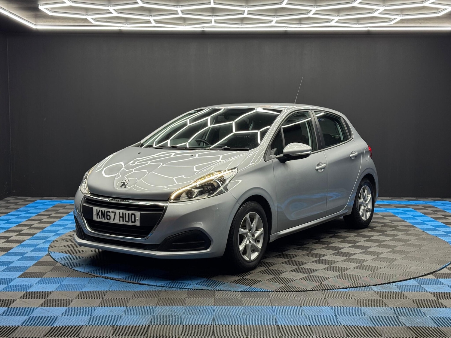 Used Peugeot 208 2017 for sale - 77387395: Photo 3