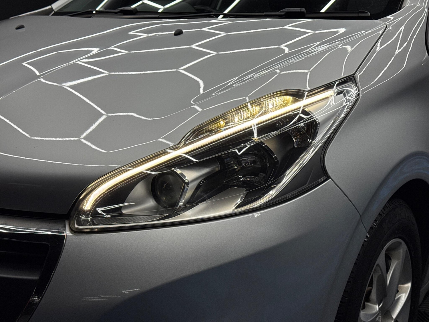 Used Peugeot 208 2017 for sale - 77387395: Photo 40