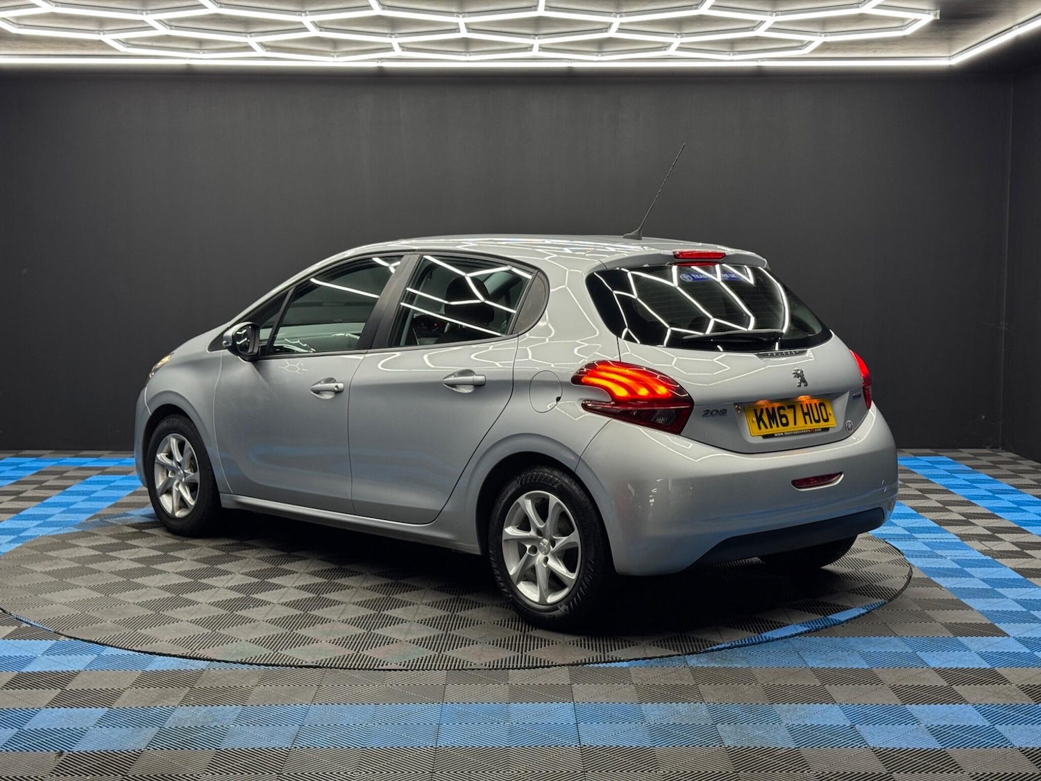 Used Peugeot 208 2017 for sale - 77387395: Photo 7