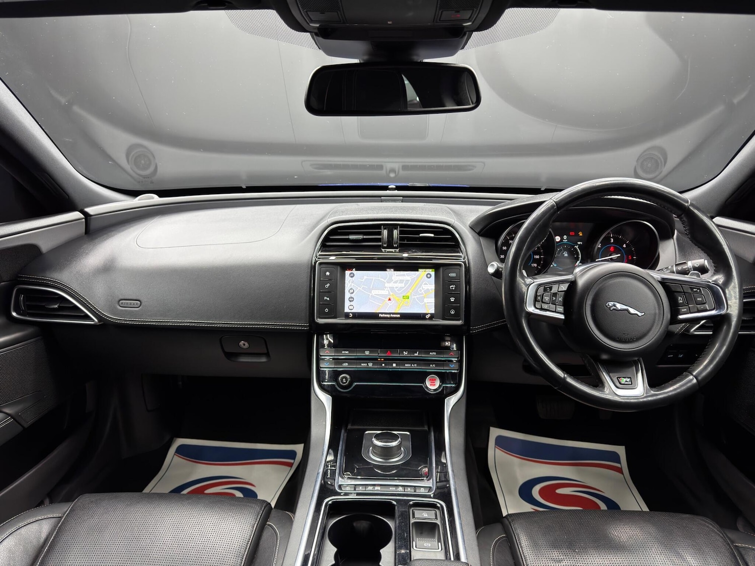 Used Jaguar XE 2018 for sale - 77315006: Photo 10