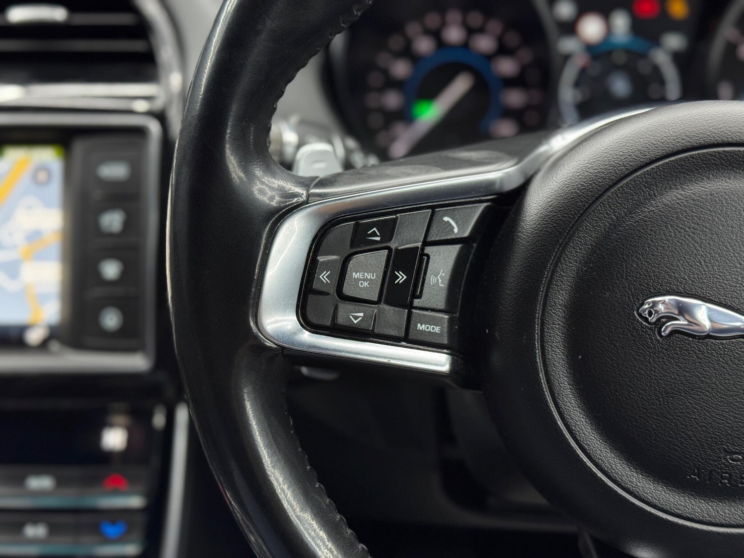 Used Jaguar XE 2018 for sale - 77315006: Photo 20