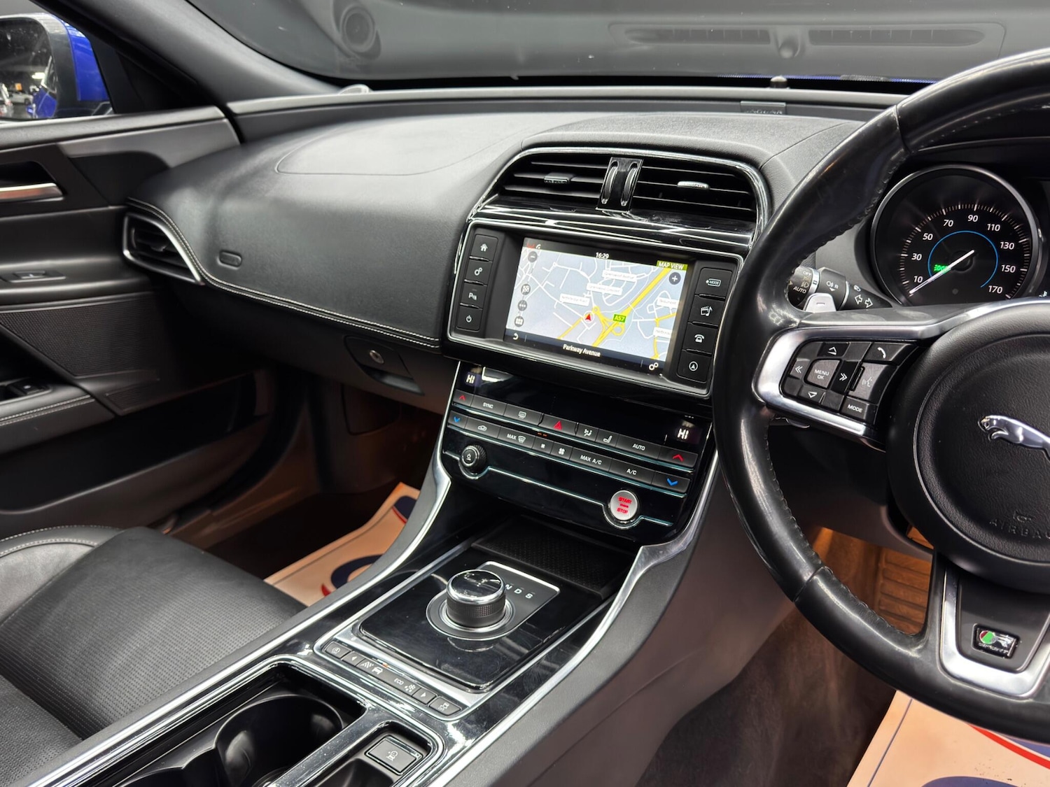 Used Jaguar XE 2018 for sale - 77315006: Photo 23