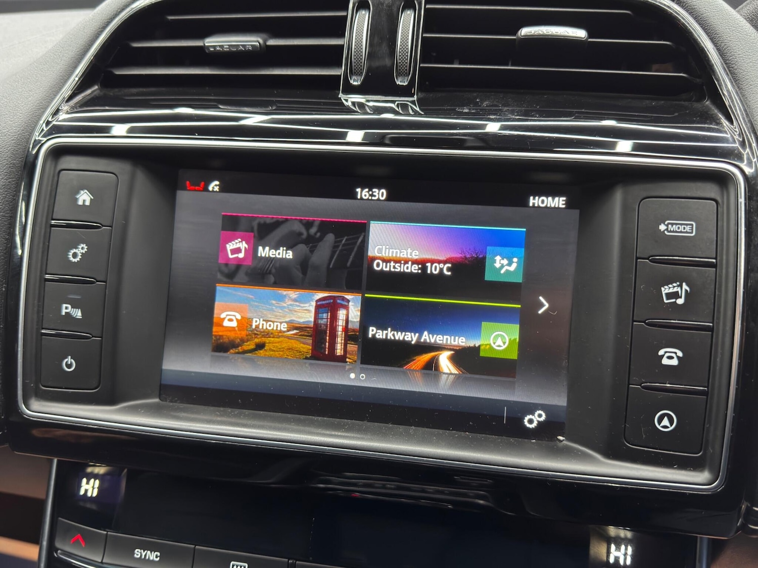 Used Jaguar XE 2018 for sale - 77315006: Photo 30