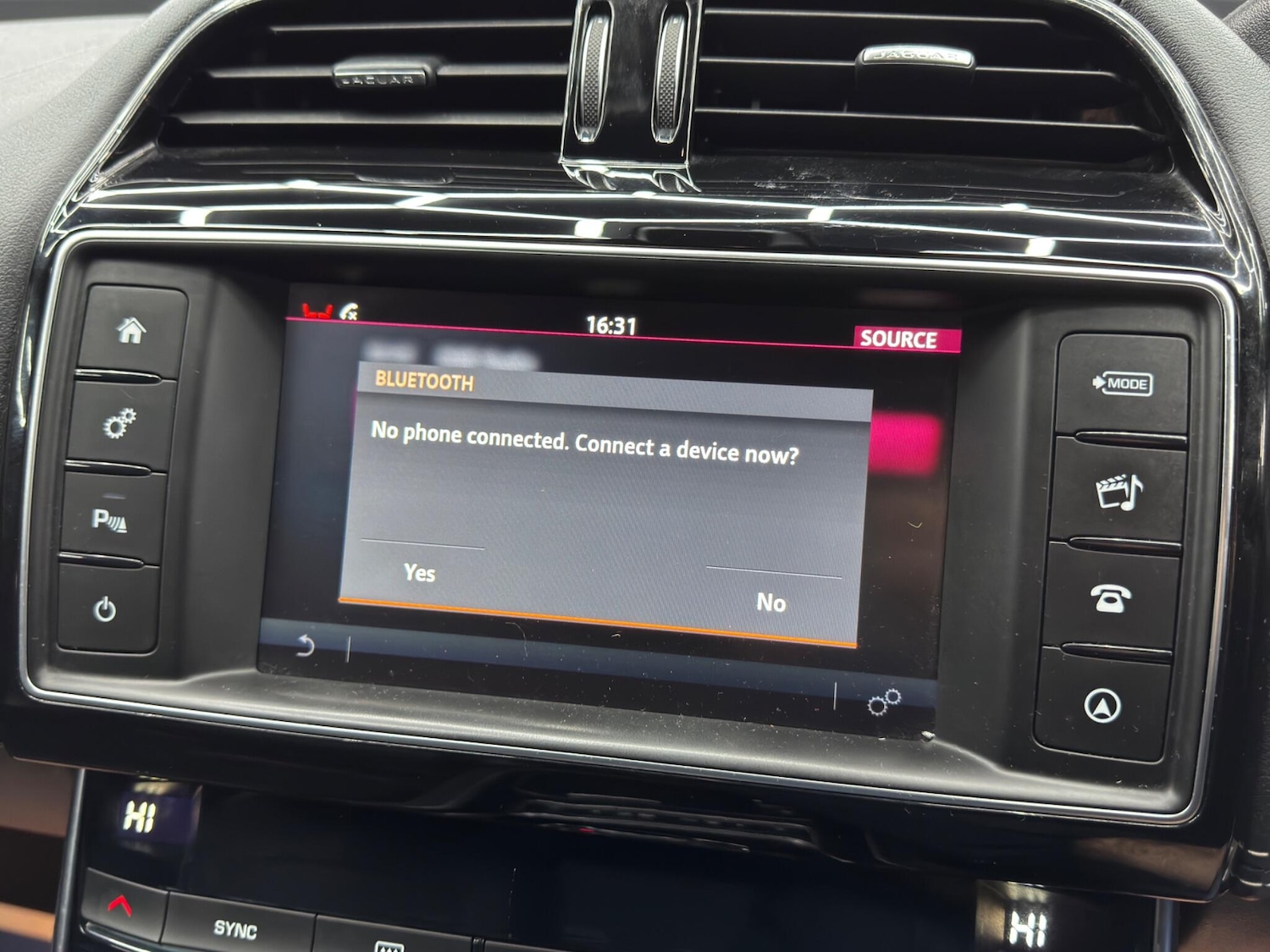 Used Jaguar XE 2018 for sale - 77315006: Photo 33