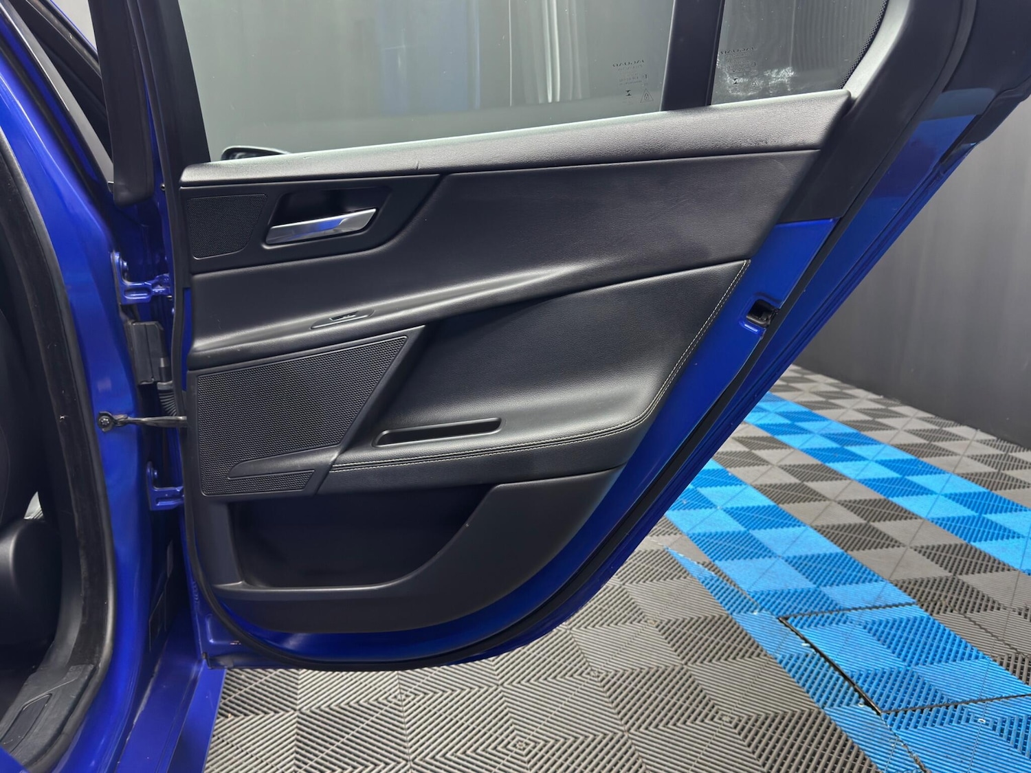 Used Jaguar XE 2018 for sale - 77315006: Photo 42