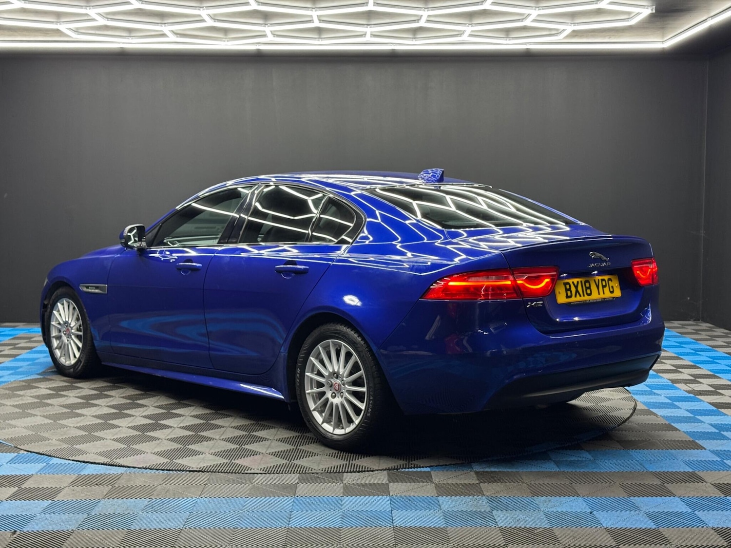 Used Jaguar XE 2018 for sale - 77315006: Photo 7