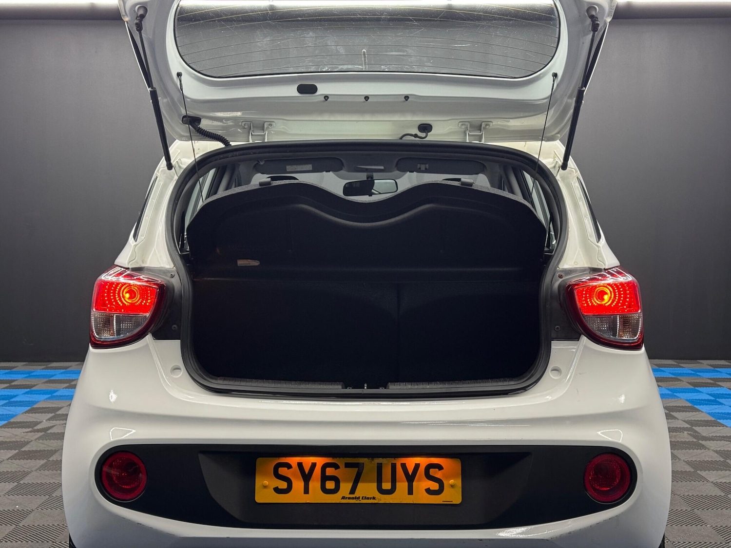 Used Hyundai i10 2017 for sale - 77143843: Photo 31