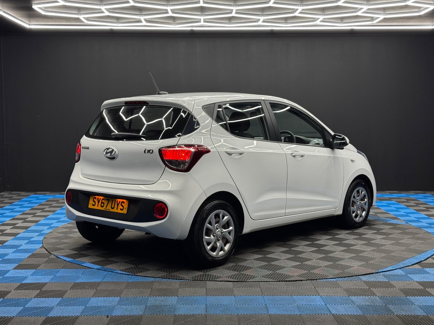 Used Hyundai i10 2017 for sale - 77143843: Photo 5