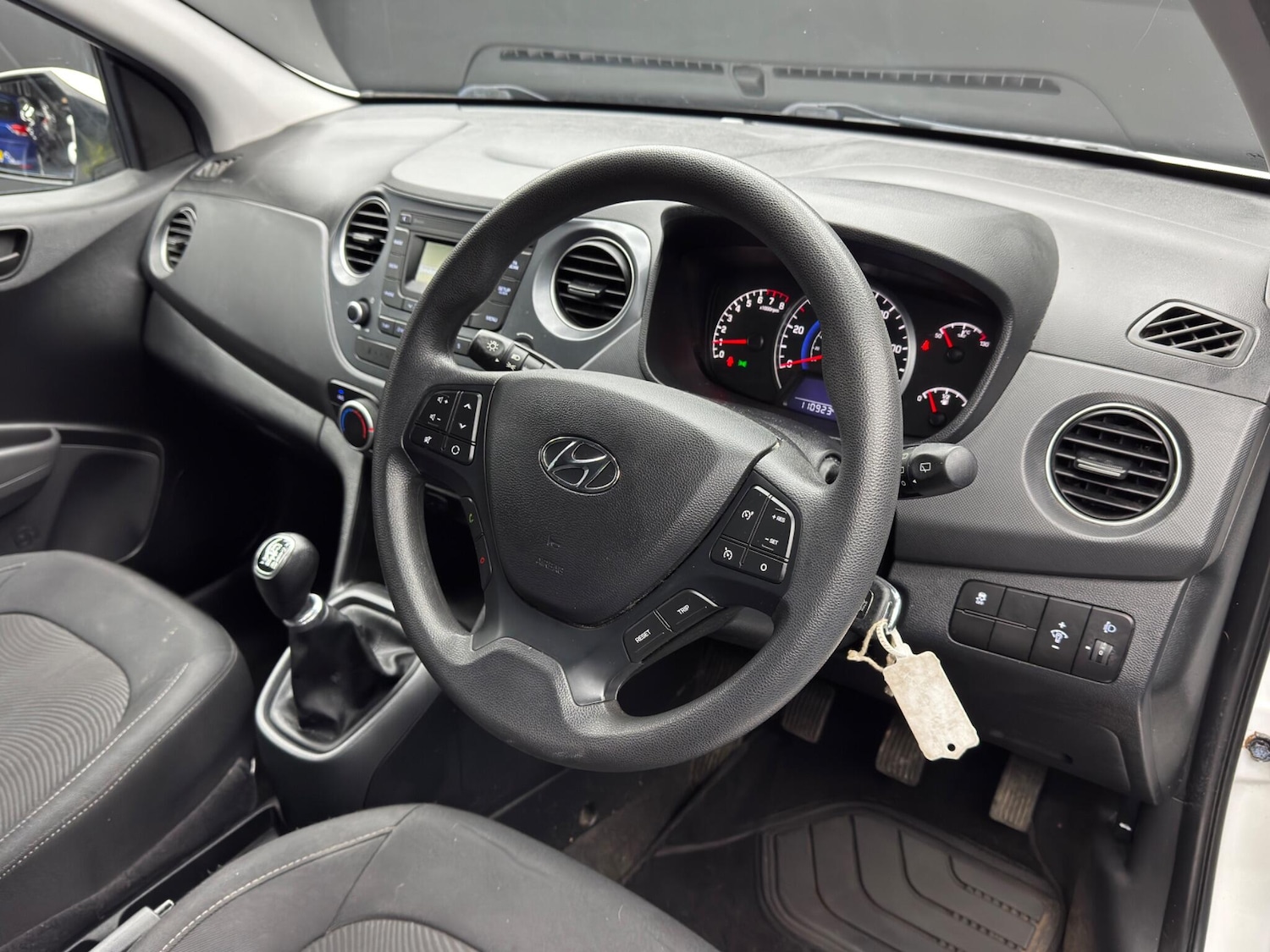 Used Hyundai i10 2017 for sale - 77143843: Photo 9